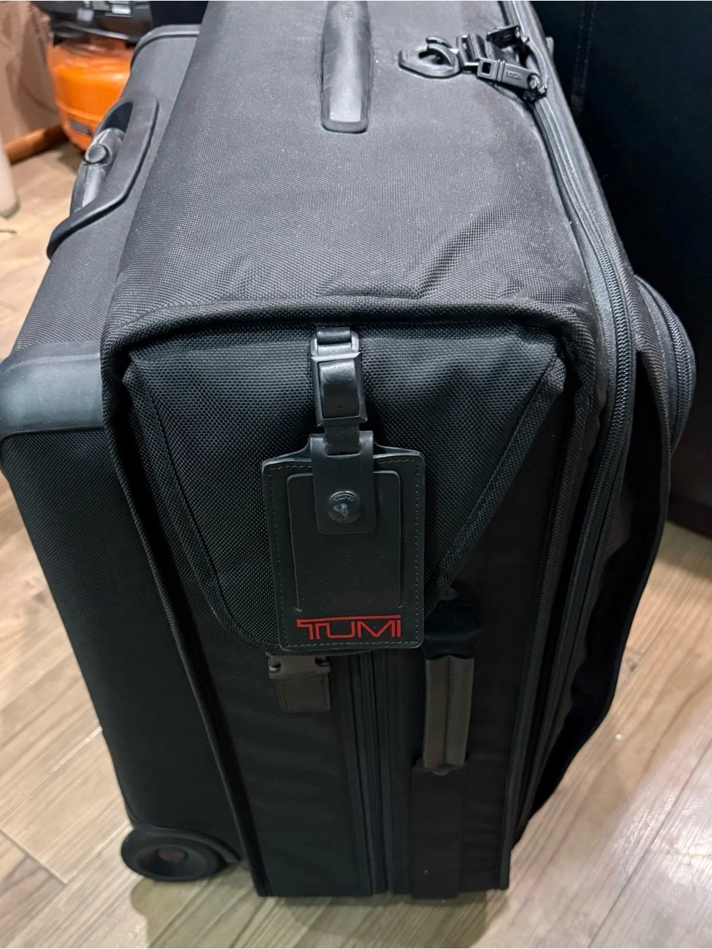 Tumi rolling Black Men’s Carry-On Garment Bag - Sleek Travel Organizer Brand new